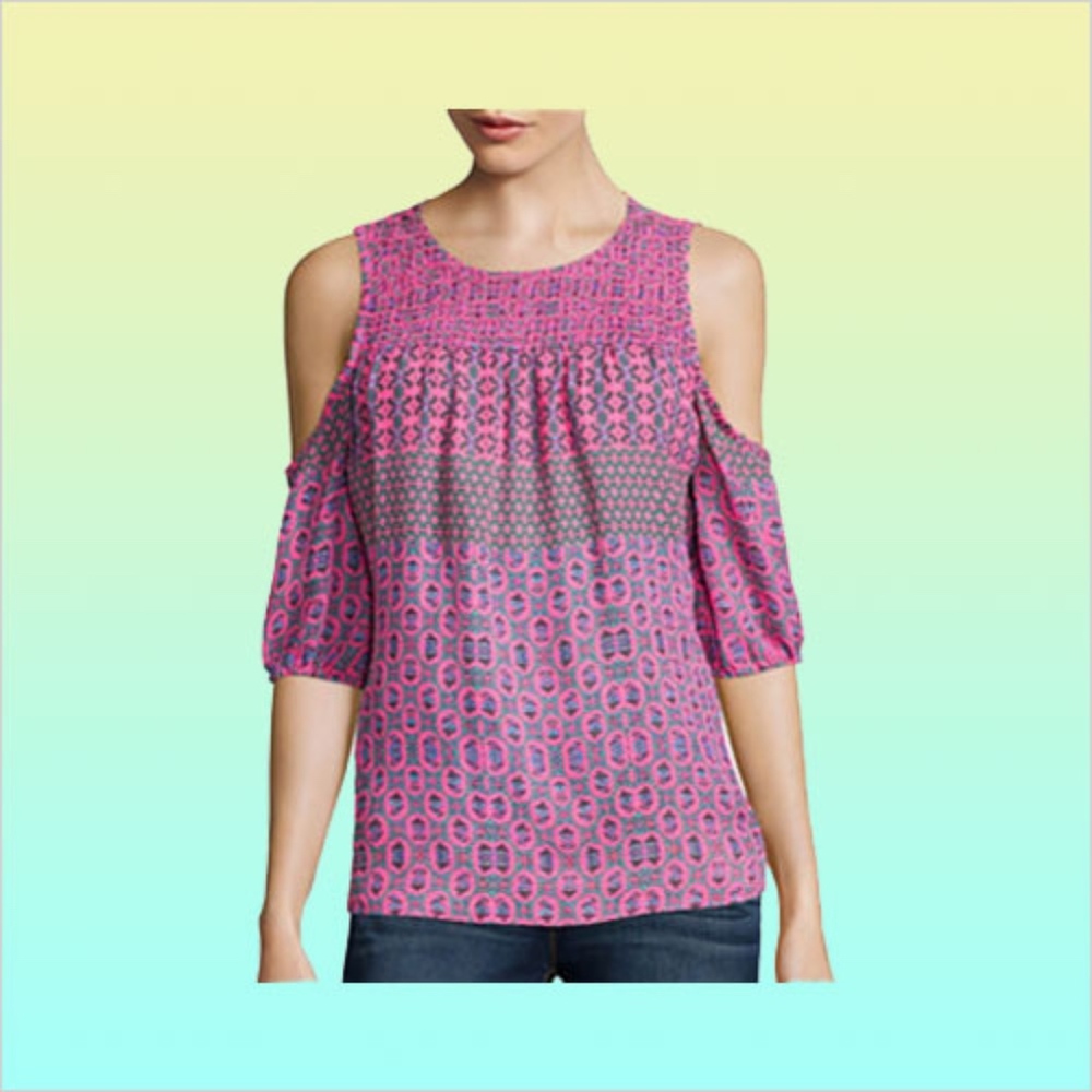 I ♥️ Ronson NWT❗️Cold Shoulder Boho Top